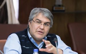 قیمت گذاری دستوری در صنعت خودرو فعالیت دلالان را رونق می دهد قیمت گذاری دستوری در صنعت خودرو فعالیت دلالان را رونق می دهد