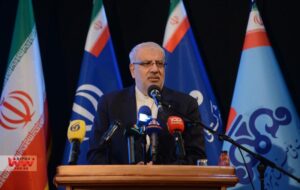 چند طرح پتروشیمی به ظرفیت ۳ میلیون تن به بهره برداری می رسد چند طرح پتروشیمی به ظرفیت ۳ میلیون تن به بهره برداری می رسد