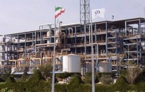 فلر هایکو در پتروشیمی کارون روشن شد فلر هایکو در پتروشیمی کارون روشن شد